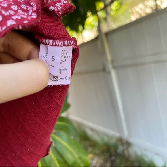 Brandy Melville red Zelly eyelet crop top. - Picture 5 of 8